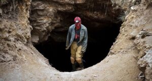 The Human Cost of Gold,South Africa's Illegal Mining Crisis